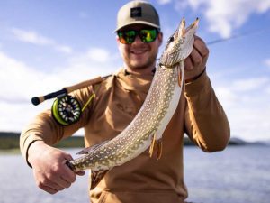 Full day fishing tour in Yukon